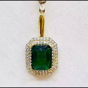 New Stunning Genuine 6.25ctw Emerald and Diamonds Pendant!